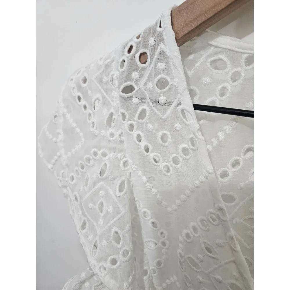 White House Black Market White Eyelet Ruffle Sleeve V-Neck‎ Blouse Large